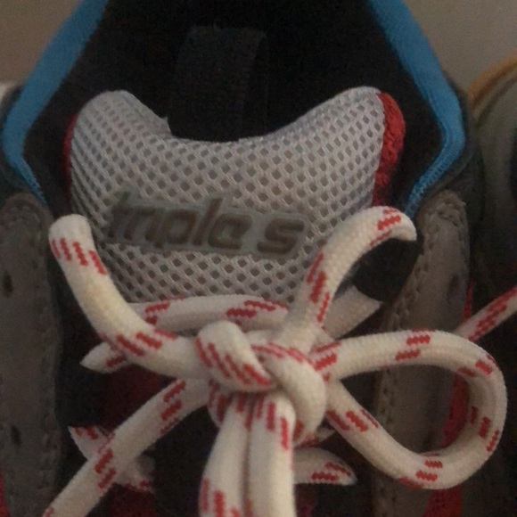 Balenciaga Triple S shoes barely worn in great condition. - Picture 10 of 11